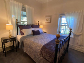 Stirling Cottage